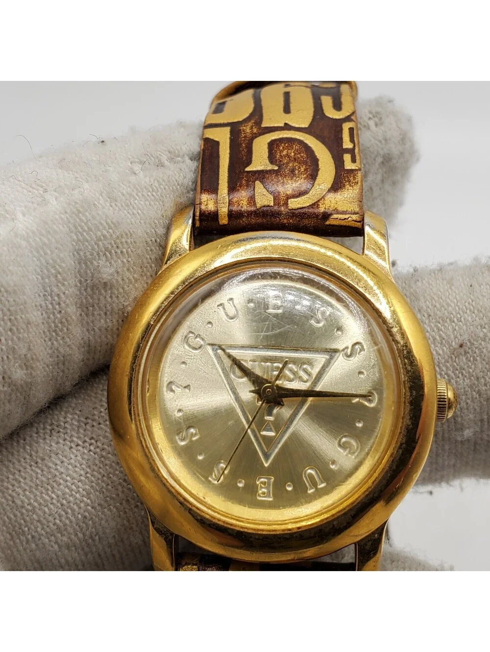 Vintage 1994 Womens Watch New Battery Gold Tone 26mm